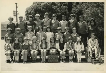 Image: Oxford Crescent School 1973; Room 9, standard 3–4,