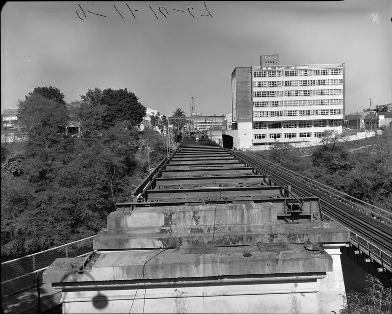 Claudelands Road traffic bridge under construction