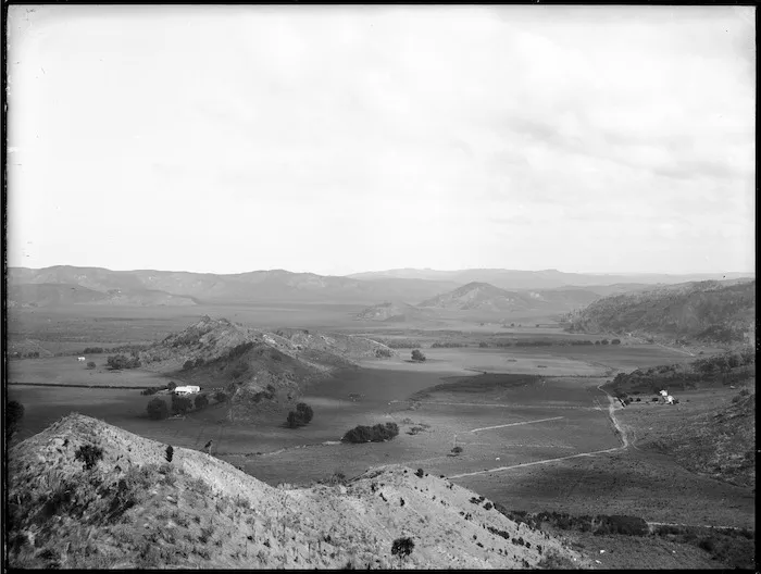 Tuhara Flat, Whakaki