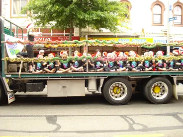 2009 Christchurch Santa Parade Image: 2009 Christchurch Santa Parade