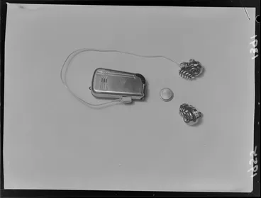 Image: Earring hearing aid