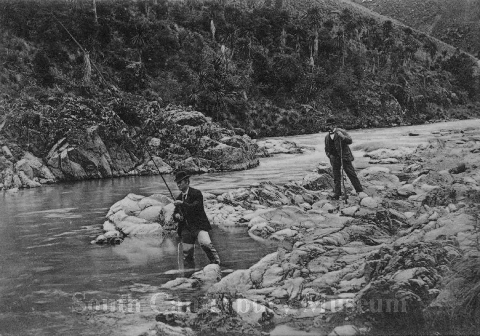 Fishing on the Pareora River, near Timaru (N.Z.Gold Medal Series No 6850)
