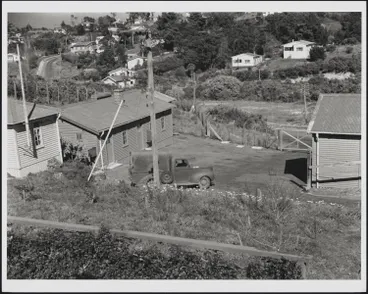 Image: Castor Bay Battery military barracks, 1944