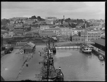 Image: Auckland wharves and waterfront, 1912