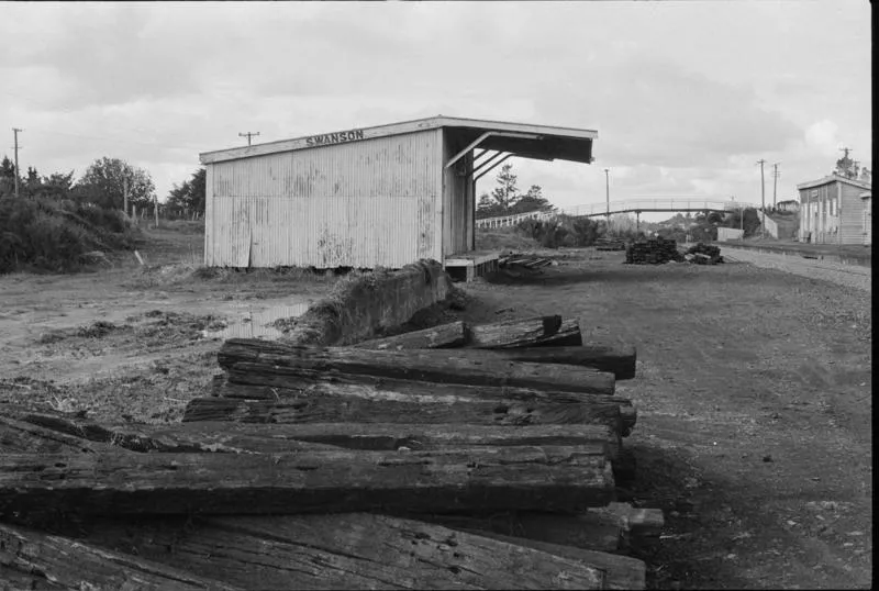 Photograph of goods shed, Swanson railway station