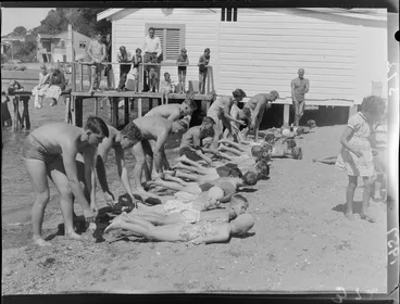 Image: Children learning to swim at Evans Bay, Wellington