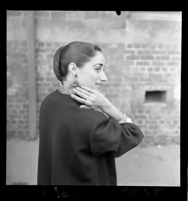 Hairstyles of Spanish dancers