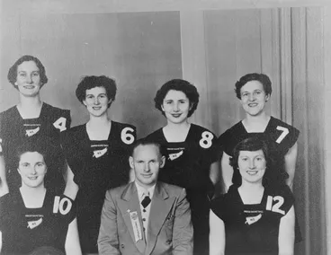 Image: National women's team, 1956