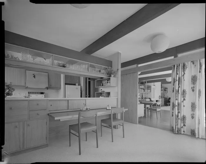 Fenton House interior, kitchen and breakfast bar