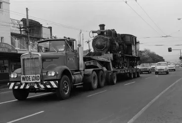 Image: Photograph of locomotive WW 491