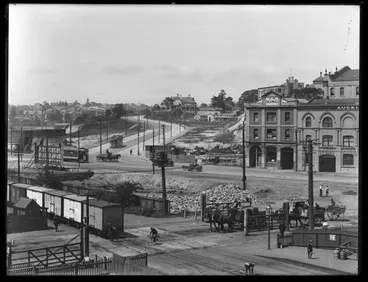 Image: Beach Road and Anzac Avenue, 1921