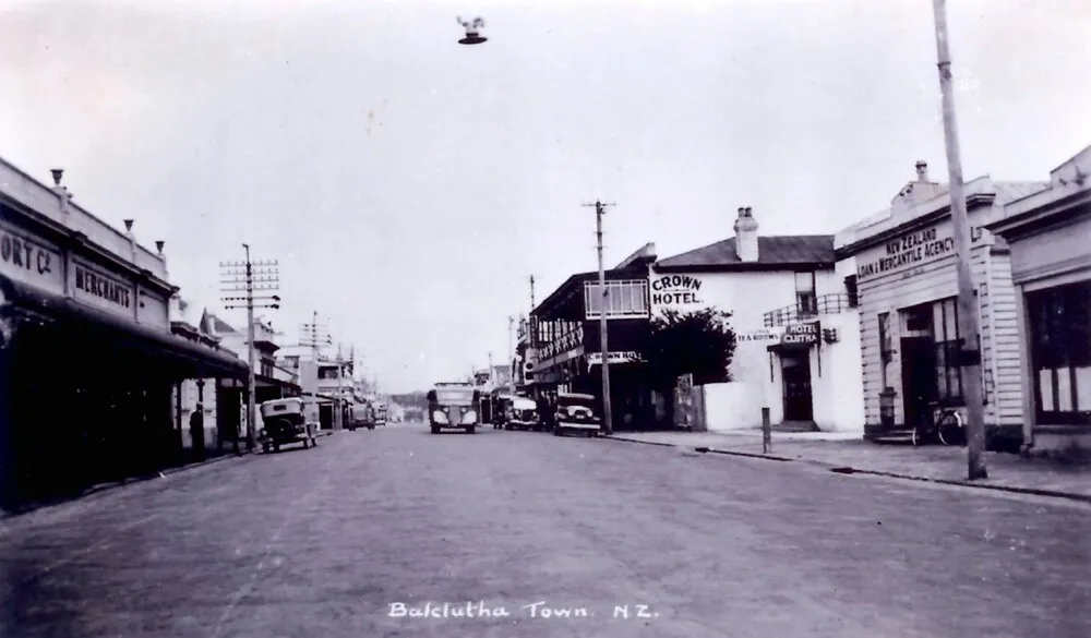 Photograph, Clyde Street Balclutha