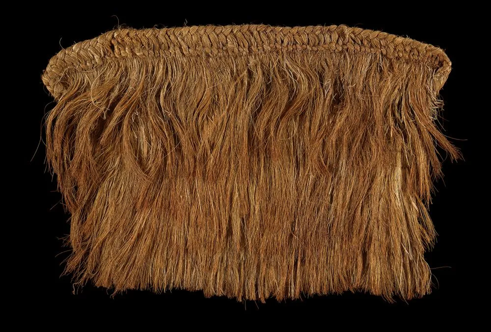 Pākē (rain cape)