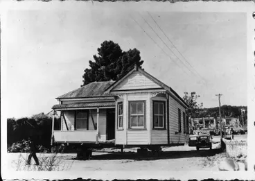 Image: House at foot of Garden Place