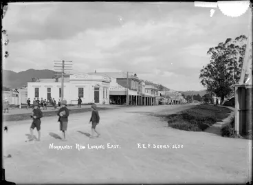 Image: Normanby Road, Paeroa, ca 1918 - Photograph taken by Fred. E Flatt