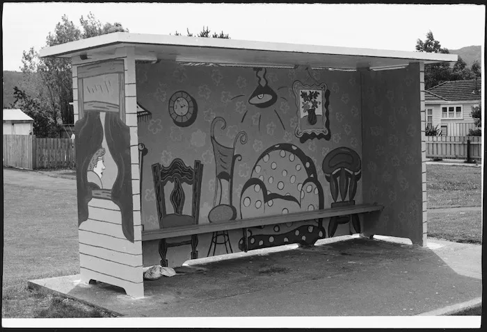 Bus shelter, Fitzherbert Road, Wainuiomata