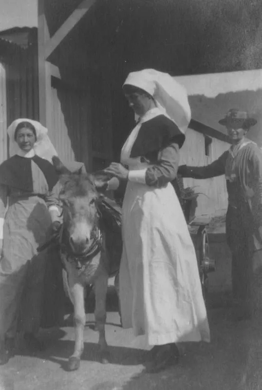 Sisters Porteau & Hart