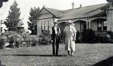 Annie and Tom King at Carter Home : digital image
