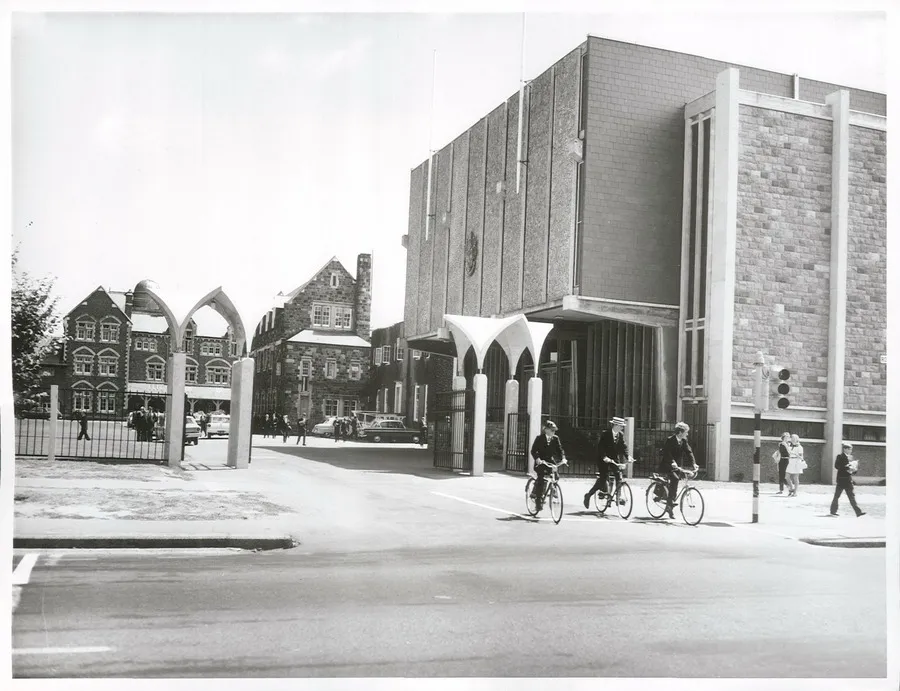 Schools - Secondary - Christ's College