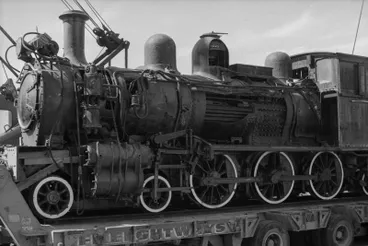 Image: Photograph of locomotive WW 491