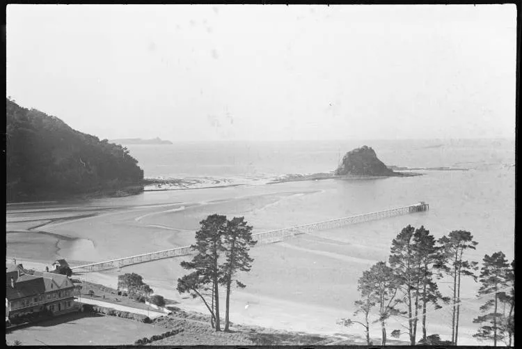 Waiwera Hotel and Mahurangi Island