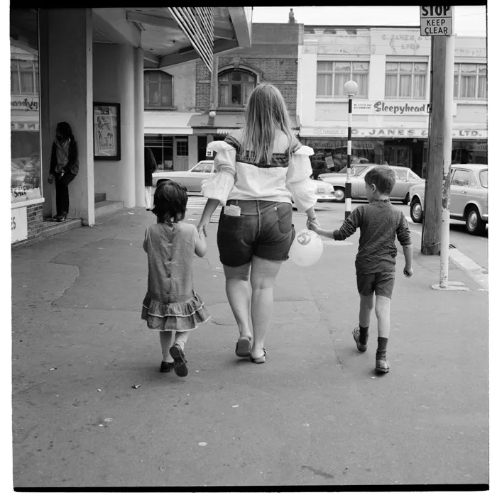 'Summer City Festival' Newtown Parade to Wellington Zoo, Wellington