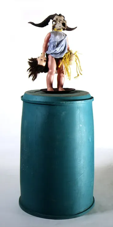 Image: Girl with skull