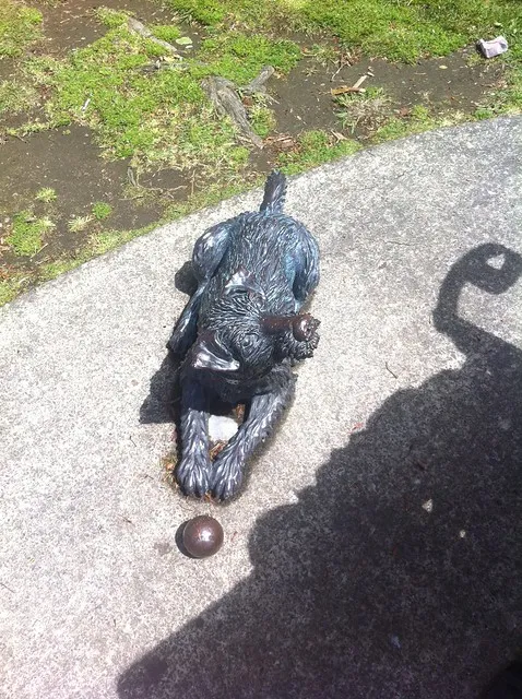 Dog sculpture, Katikati Library