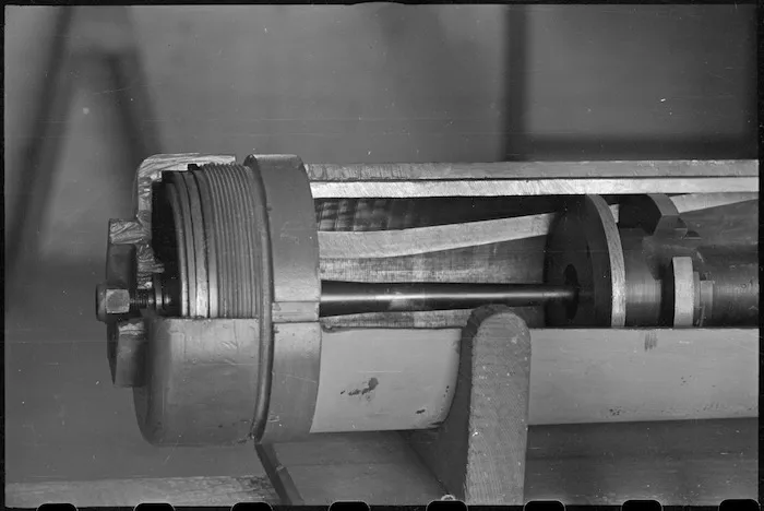 Close up showing cut away section of 75mm gun buffer system at NZ Armoured Training School in Maadi Camp, Egypt - Photograph taken by George Bull