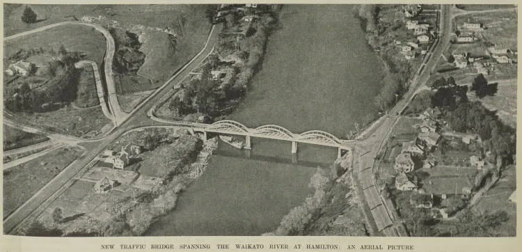 New traffic bridge spanning the Waikato River at Hamilton: an aerial picture