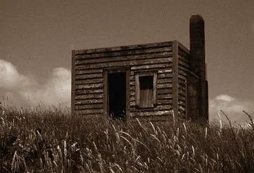 Image: Mamaku: drovers' hut (1)