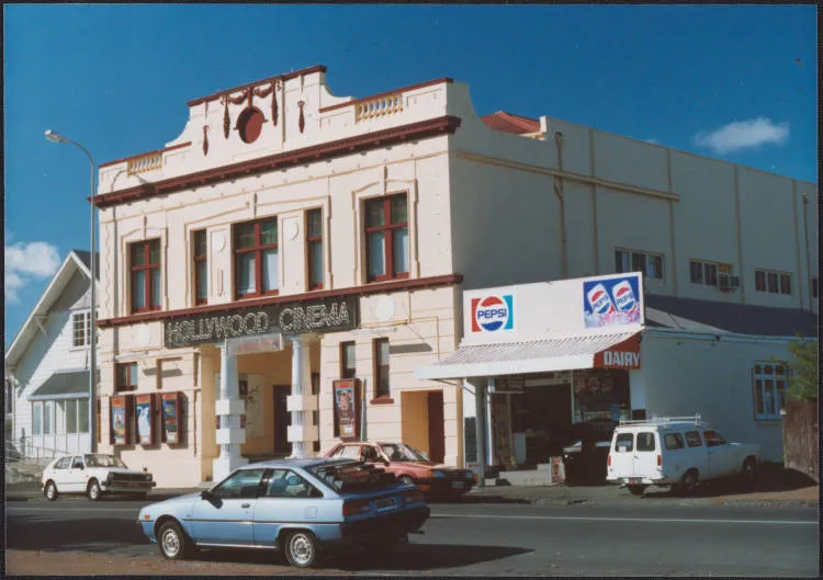 Hollywood Cinema, Avondale, 1990