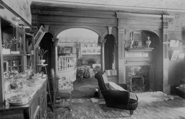 Image: Greenslade House - interior; diningroom