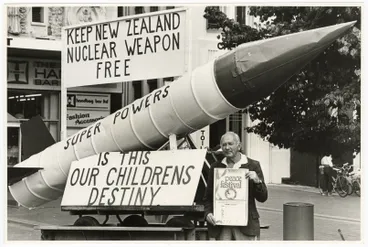 Image: Nuclear missile replica in Cathedral Square
