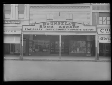 Image: Hounsells, bookshop