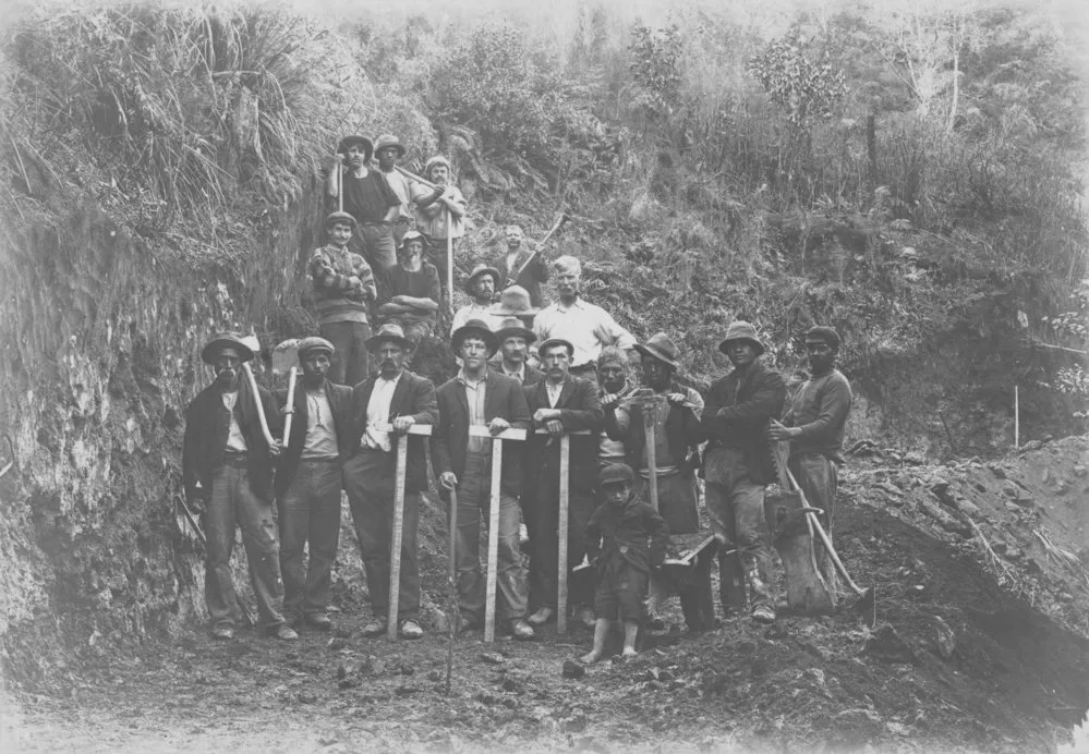 Workers on Kaimai Road 1906-1915