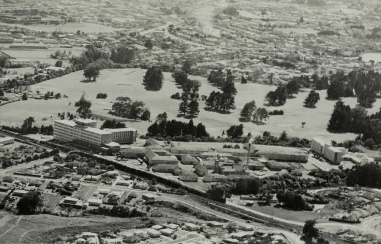 Aerial view of Middlemore Hospital, 1960s