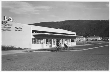 Image: Co-op store of the Hutt Valley Consumers Co-operative Society Limited, Tocker Street, Taita, Lower Hutt