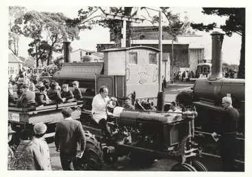 Image: Howick Historical Society's outing to MOTAT.