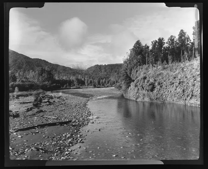 Little Waitaha River (also known as Kakapotahi River), Westland County, West Coast Region