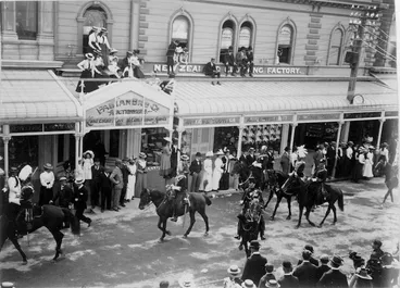 Image: Procession or parade, alongside Fabian Bros Co and Hallenstein Bros, Lambton Quay, Wellington