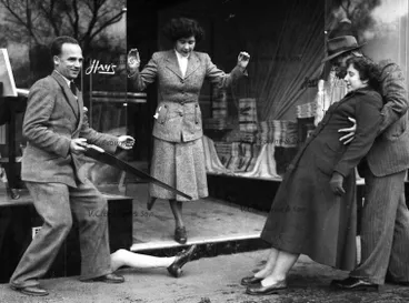 Image: Hays store event (maybe) (PB1919/9)