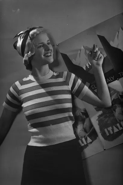 Striped jumper head scarf