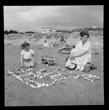 Image: Family on holiday, Paraparaumu beach