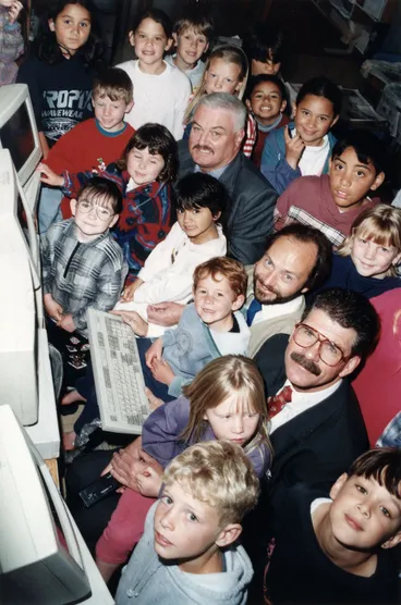 Image: Maoribank School pupils with new computers donated by Post Shop.