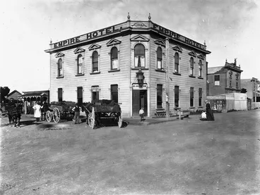 Image: Empire Hotel, Petone