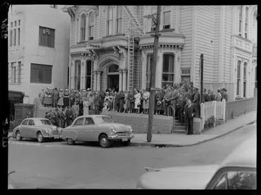 Image: Unidentified collectors for the Young Women's Christian Association outside a two-storied colonial villa, Wellington