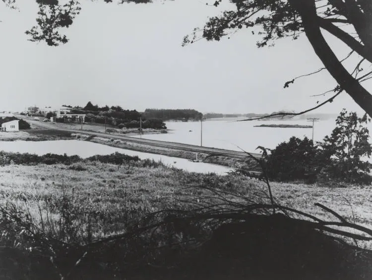 Causeway from Te Wiroa Island, Māngere, 1960s