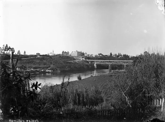 A view of Hamilton looking towards the first traffic bridge