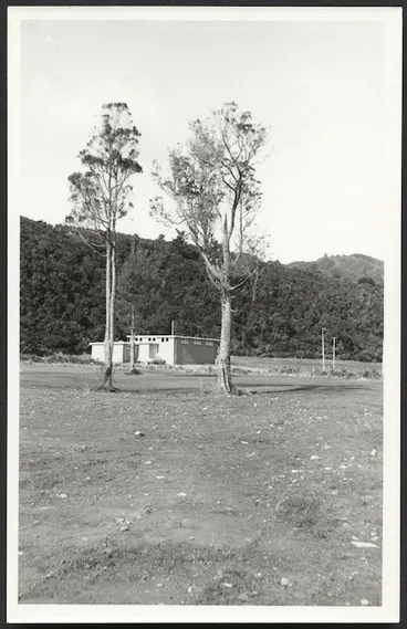 Image: Rugby clubrooms, Main Road, Homedale, Waiuniomata